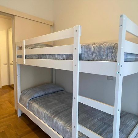 The Little Duck - Modern Apartment With Balcony Комо Екстер'єр фото