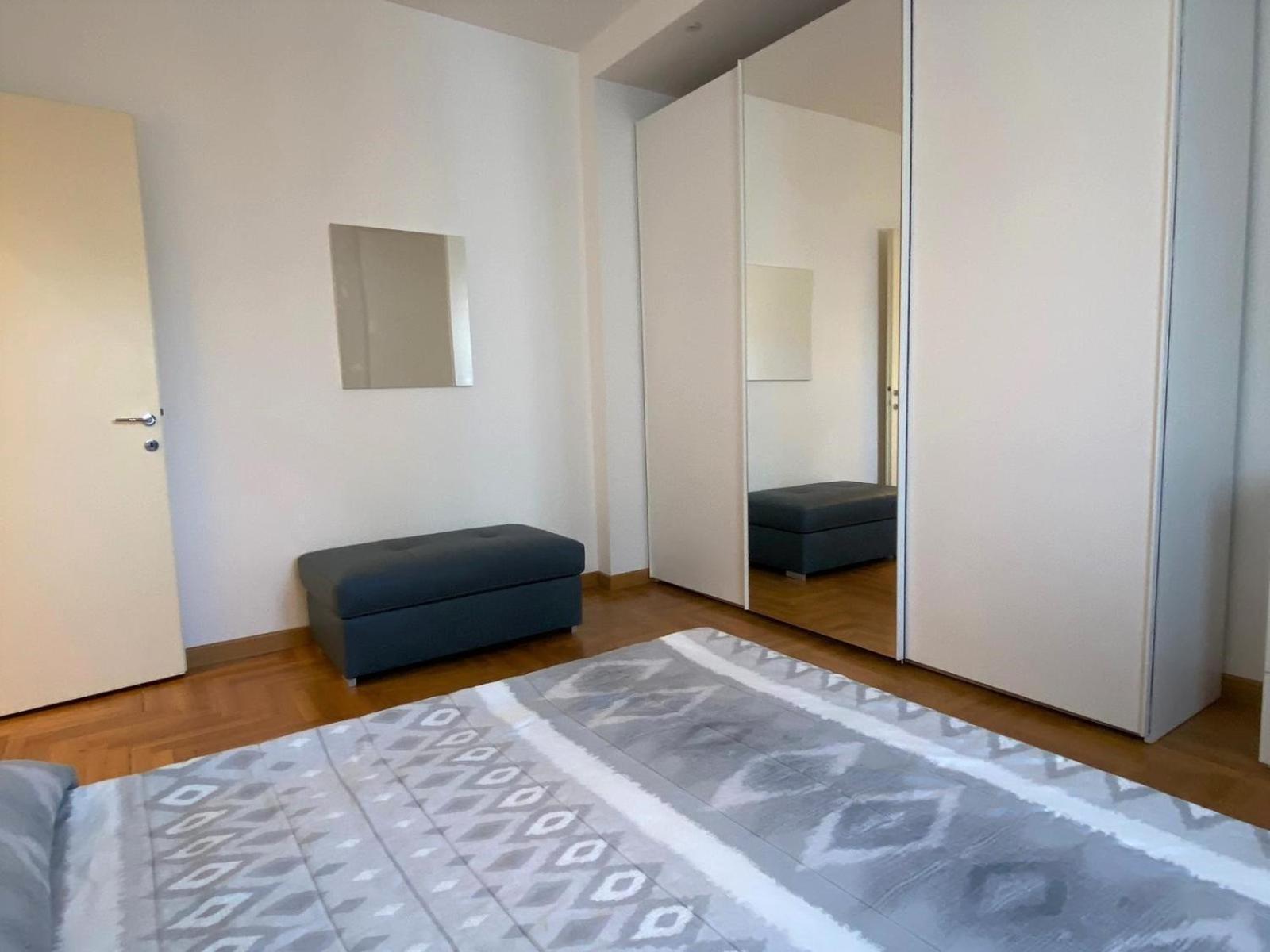 The Little Duck - Modern Apartment With Balcony Комо Екстер'єр фото
